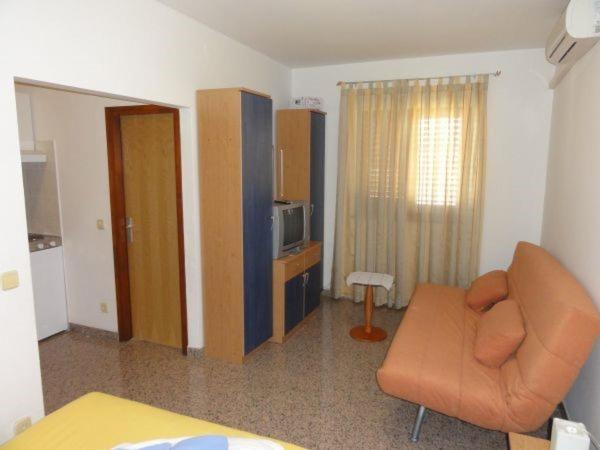 Cozy Apartments And Rooms Pavicini Segotici Exterior photo