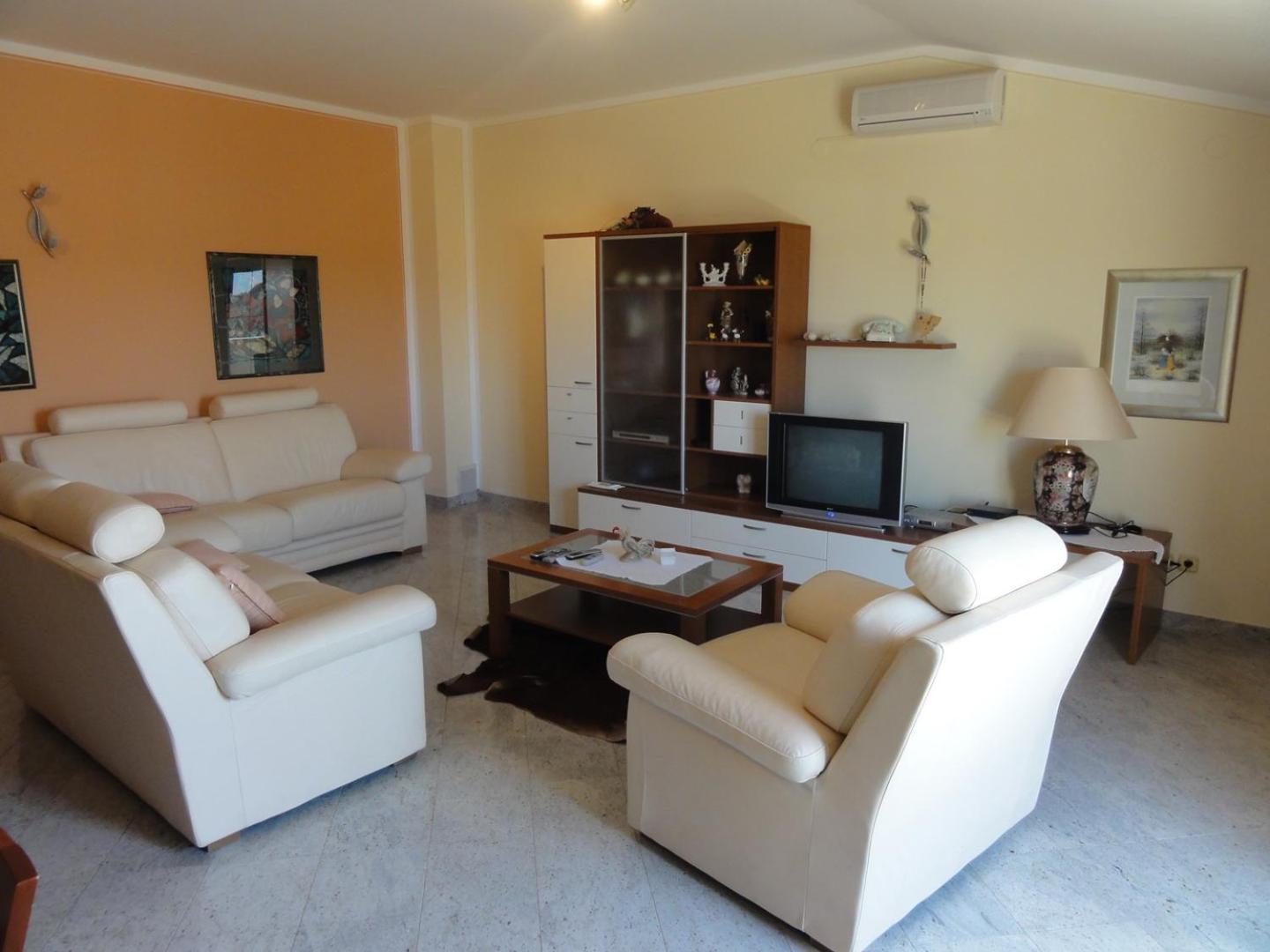 Cozy Apartments And Rooms Pavicini Segotici Exterior photo